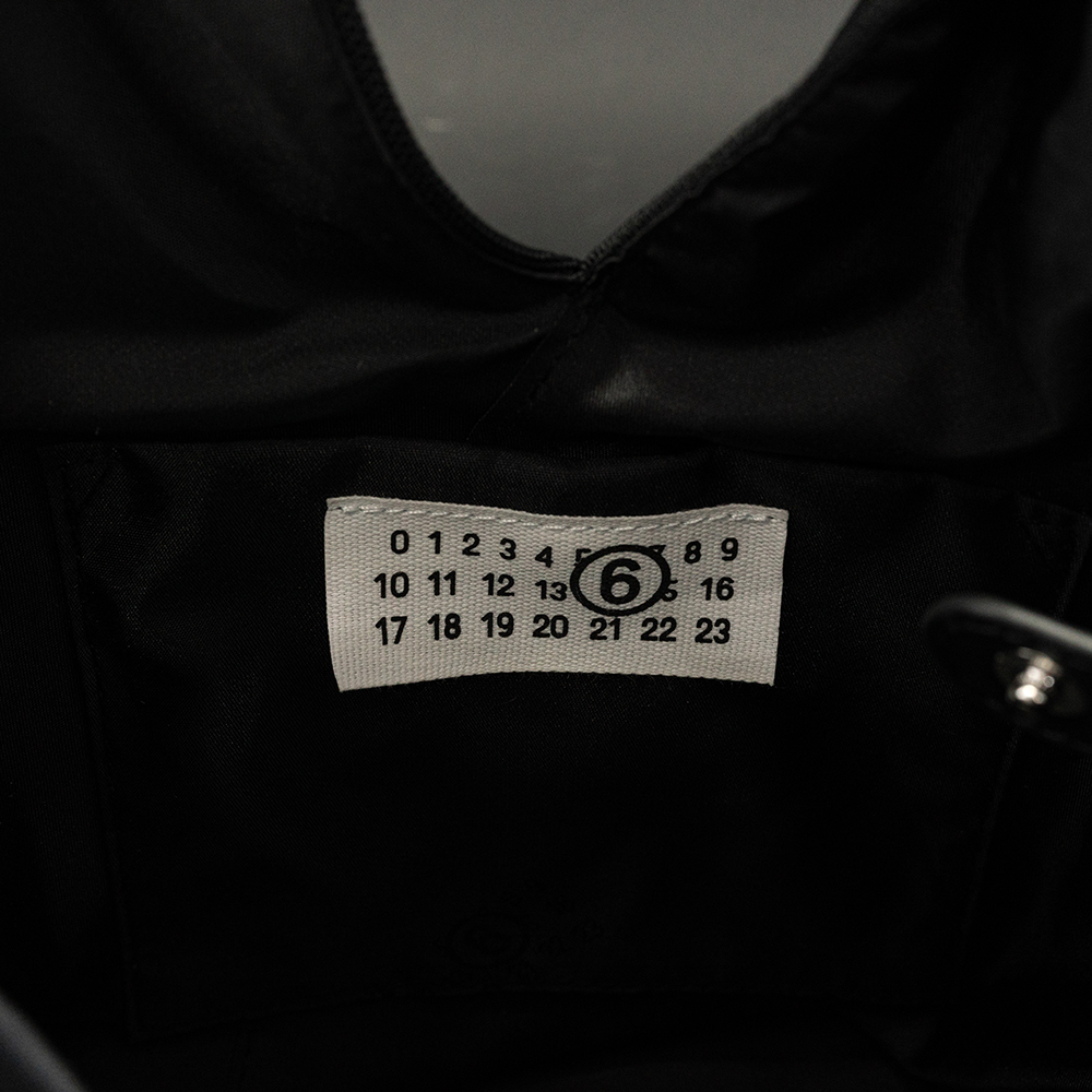 601129_42207862_15.jpg